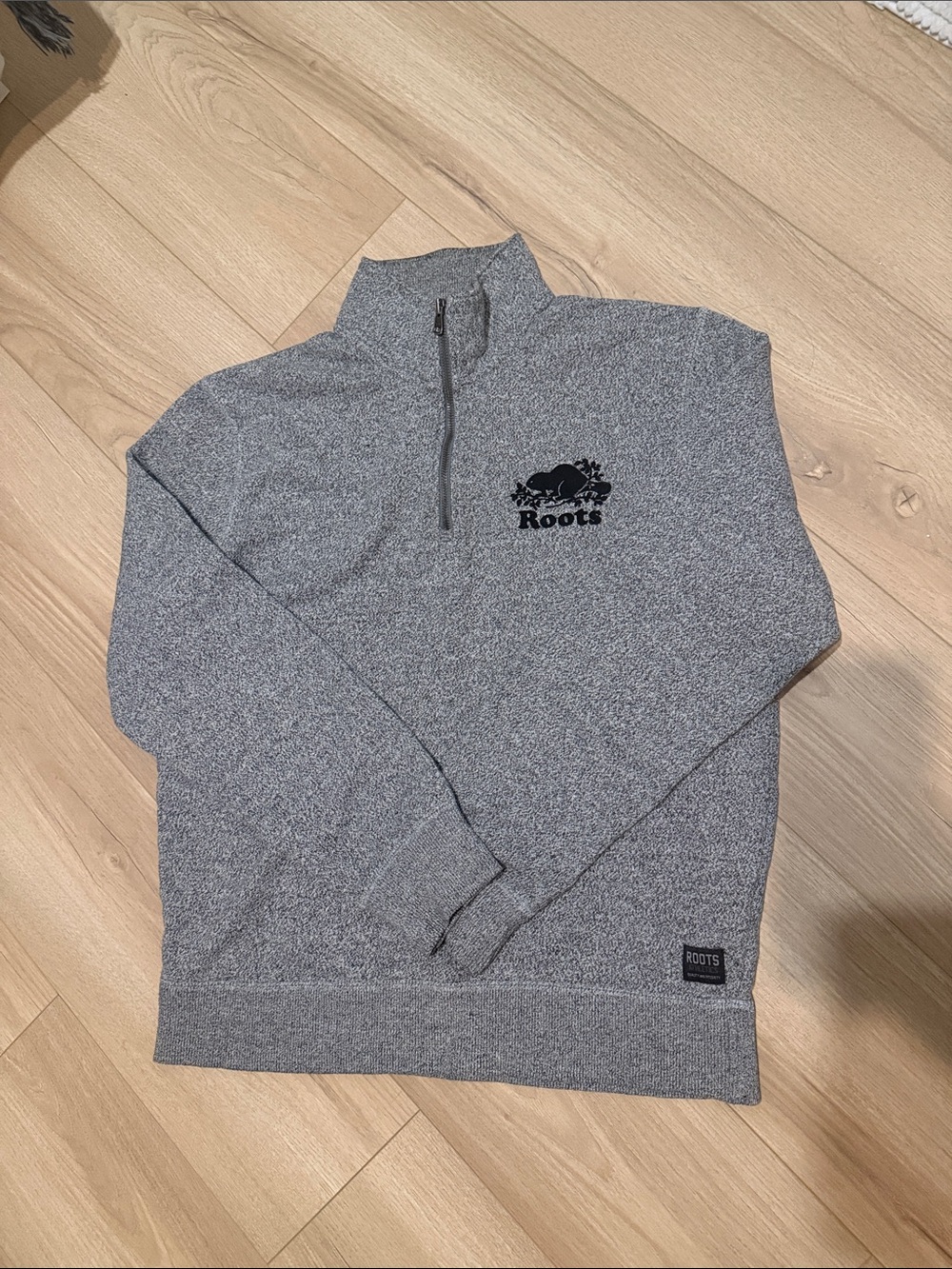 Roots Mens quarter zip sweater sz L
